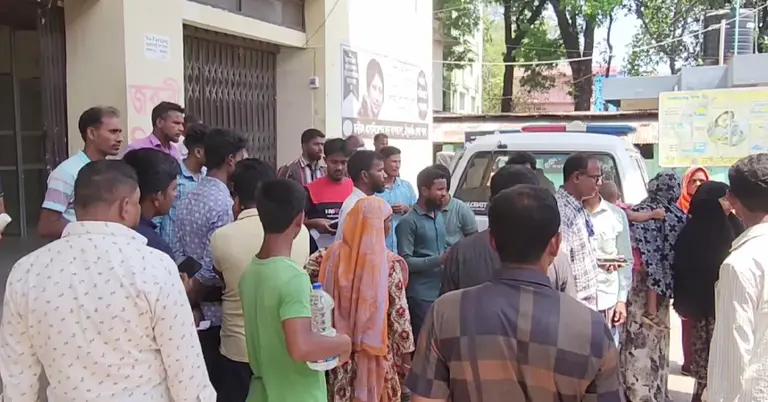 চিকিৎসকের অবহেলায় শিশু মৃত্যুর অভিযোগ